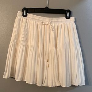 Mustard Seed cream flowy skort